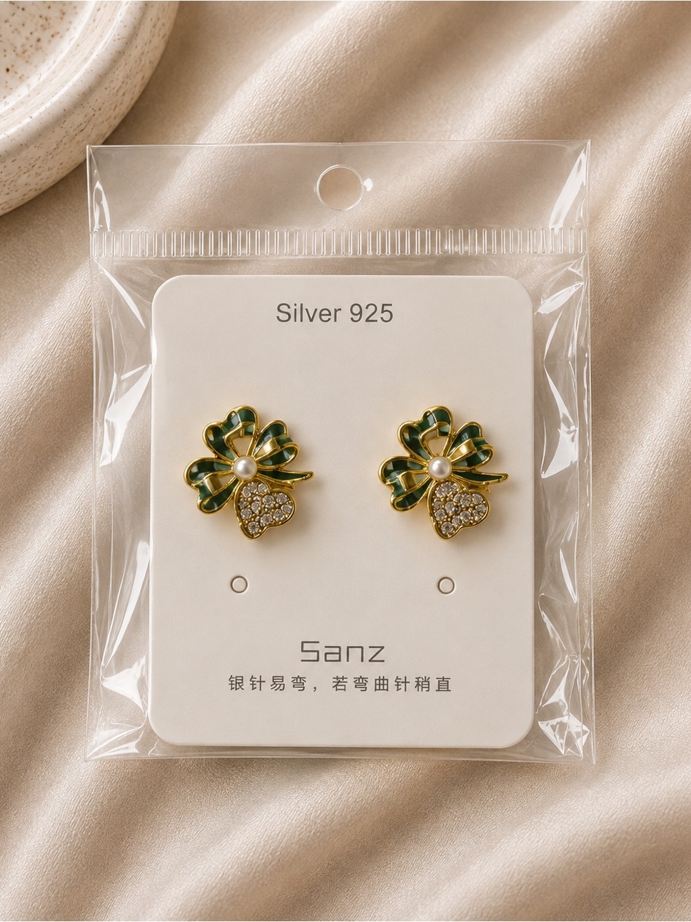 Green Clover Pearl & Crystal Stud Earrings - Silver 925